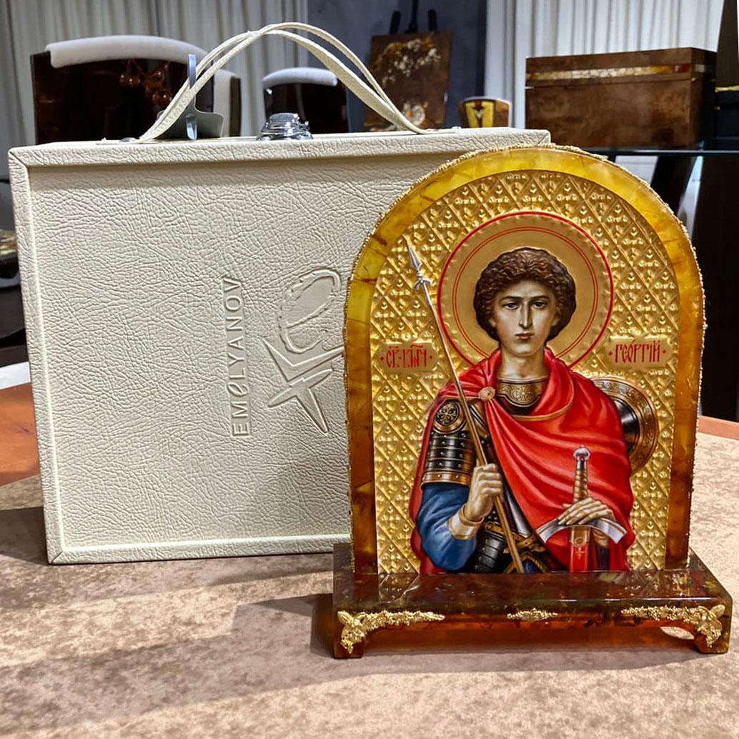 Настольная икона из янтаря "Св. Георгий Победоносец" - артикул: 779060 | Мосподарок 