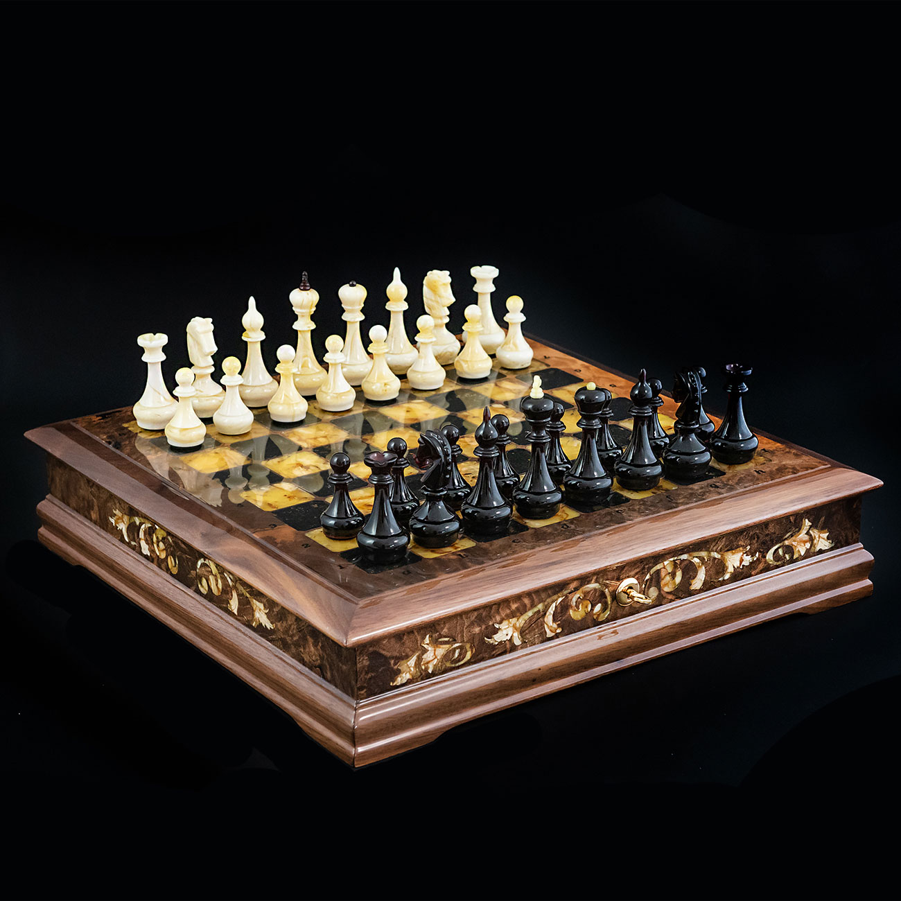 Шахматный ларец из корня ореха и янтаря - артикул: 75201 | Мосподарок 