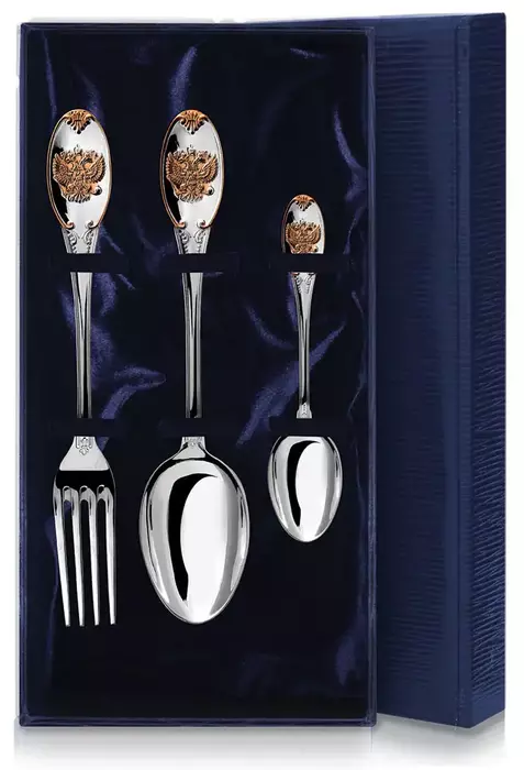 Серебряный столовый набор "Единство": вилка, ложка, чайная ложка с позолотой - артикул: AK01705 - стоимость: 59 200 руб. Серебряный столовый набор "Единство": вилка, ложка, чайная ложка с позолотой - артикул: AK01705 | Мосподарок
