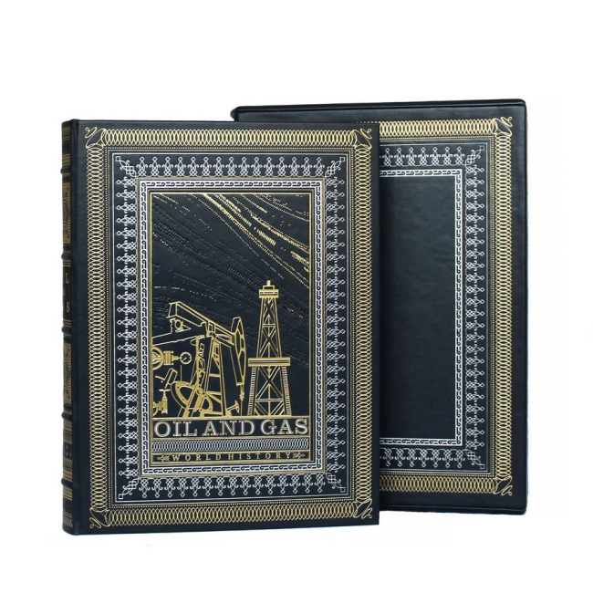 Подарочная книга «Нефть и газ» на английском языке
