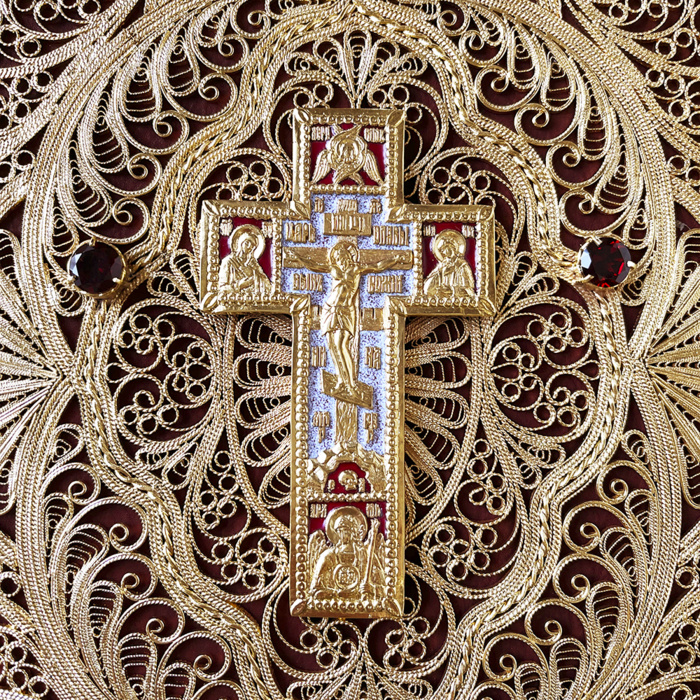 Библия большая на церковно-славянском языке с литьем и филигранью (золото) и гранатами - артикул: 800113 | Мосподарок 