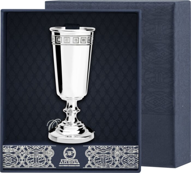 Рюмка для водки из серебра "Джентльмен" с рисунком "Квадрат" на 1 персону Рюмка для водки из серебра "Джентльмен" с рисунком "Квадрат" на 1 персону