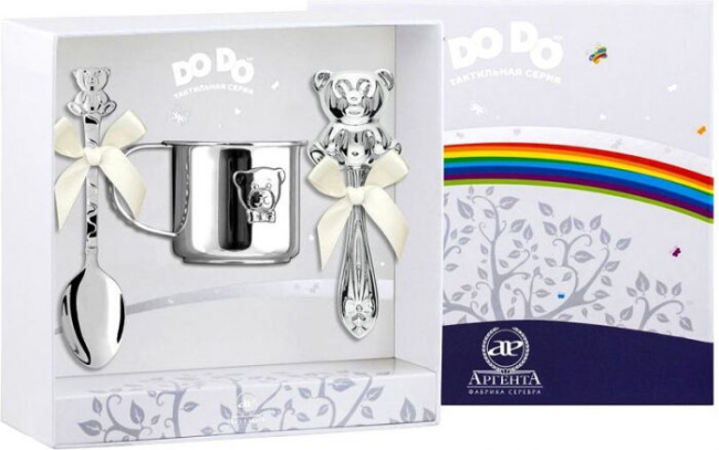 Набор серебряный для малышей DODO "Мишка - малыш" (3 предмета, с погремушкой) Набор серебряный для малышей DODO "Мишка - малыш" (3 предмета, с погремушкой)