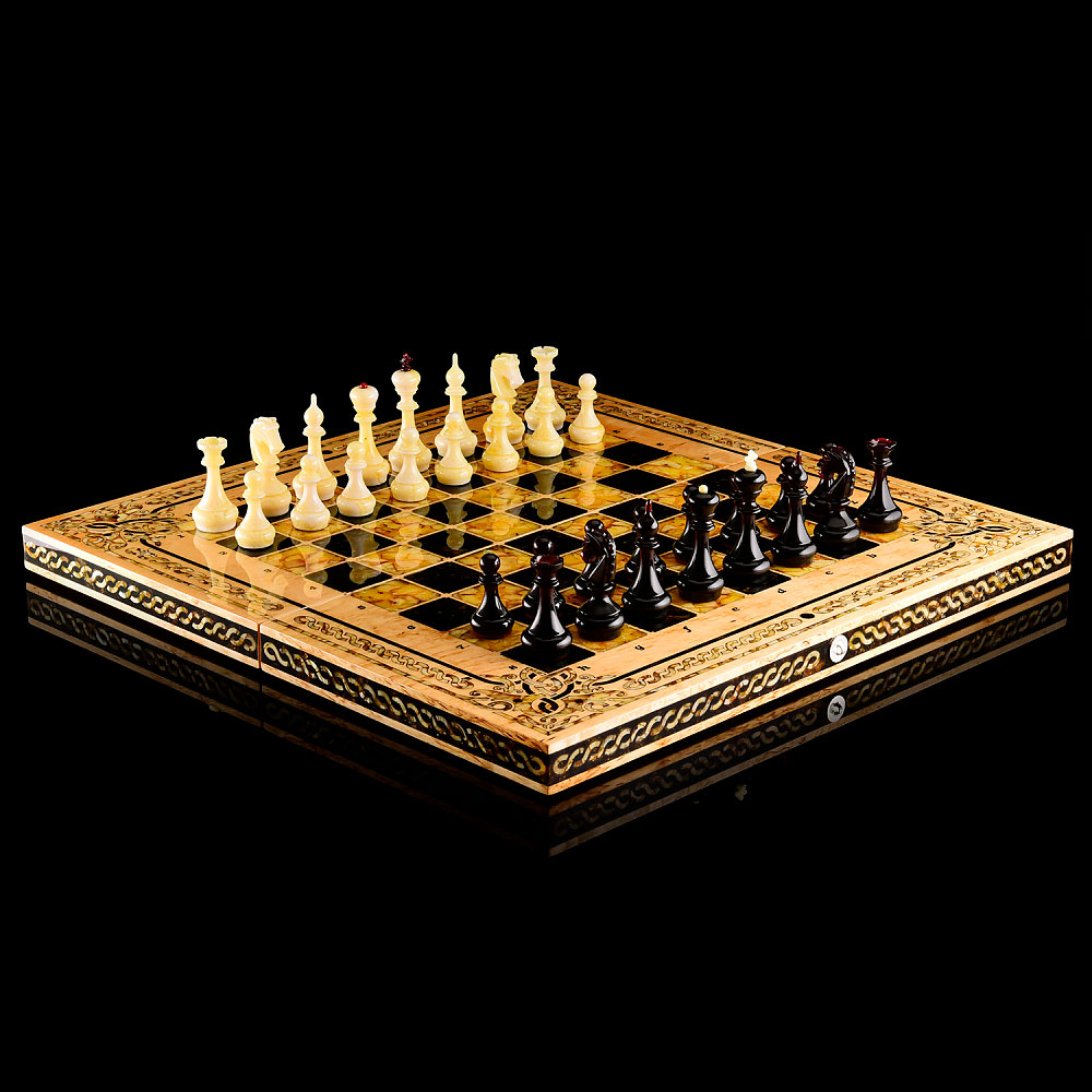 Шахматы из карельской березы и янтаря "Арабески тина" - артикул: 75213 | Мосподарок 