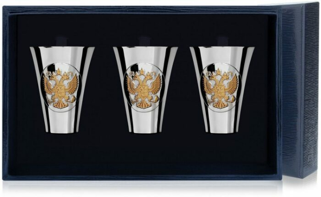 Набор рюмок для водки из серебра "Герб" с позолотой на 3 персоны Набор рюмок для водки из серебра "Герб" с позолотой на 3 персоны