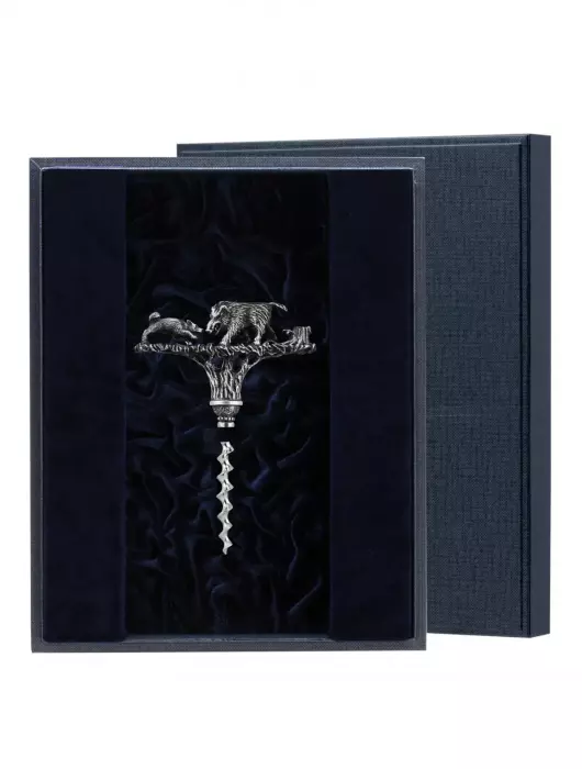 Штопор серебряный "Кабан" с чернением - артикул: AK01131 - стоимость: 34 800 руб. Штопор серебряный "Кабан" с чернением - артикул: AK01131 | Мосподарок