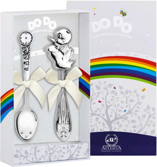 Набор серебряный для малышей DODO "Утята": ложка и погремушка, на 1 персону - артикул: AK01564 - стоимость: 20 700 руб. Набор серебряный для малышей DODO "Утята": ложка и погремушка, на 1 персону - артикул: AK01564 | Мосподарок