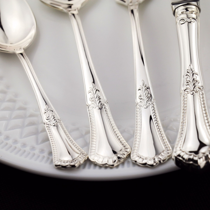 Набор из 4 столовых серебряных приборов "Фаворит" на 1 персону - артикул: AK01257 - стоимость: 71 000 руб. Набор из 4 столовых серебряных приборов "Фаворит" на 1 персону - артикул: AK01257 | Мосподарок