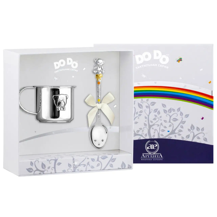 Серебряный детский набор "Мишка - малыш": кружка и ложка с позолотой и эмалью - артикул: AK01579 - стоимость: 31 500 руб. Серебряный детский набор "Мишка - малыш": кружка и ложка с позолотой и эмалью - артикул: AK01579 | Мосподарок