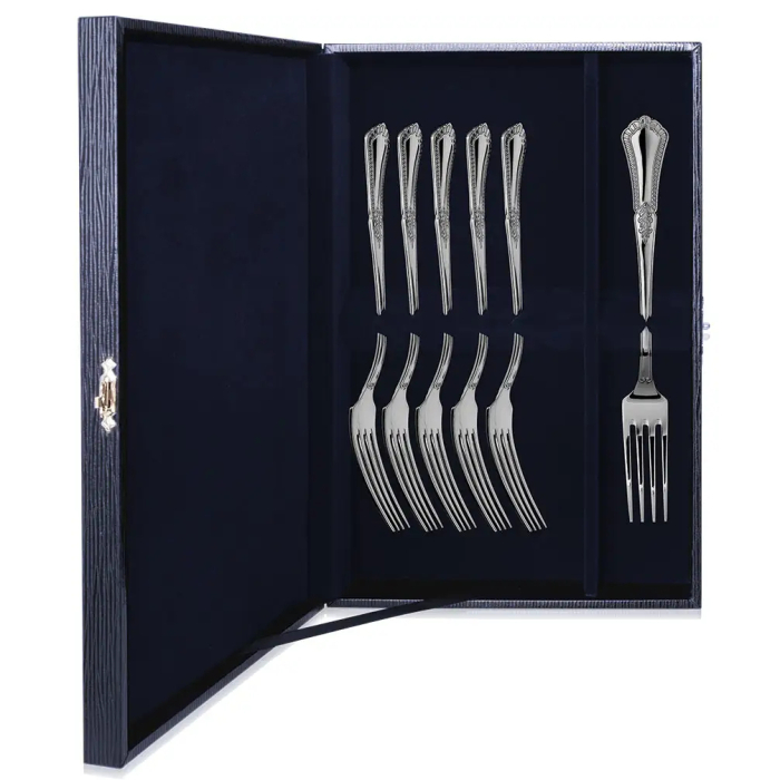 Серебряный набор десертных вилок "Фаворит" на 6 персон - артикул: AK01222 - стоимость: 70 900 руб. Серебряный набор десертных вилок "Фаворит" на 6 персон - артикул: AK01222 | Мосподарок