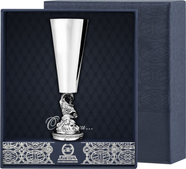 Рюмка для водки из серебра "Золотая рыбка" на 1 персону Рюмка для водки из серебра "Золотая рыбка" на 1 персону