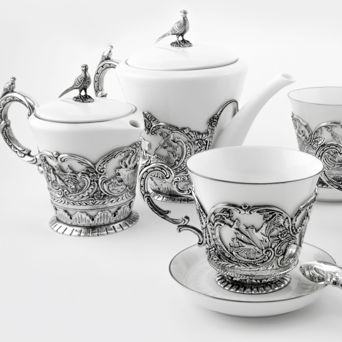 Чайный сервиз из фарфора и серебра "Королевская охота" на 6 персон, 27 предметов - артикул: AK01856 - стоимость: 1 171 200 руб. Чайный сервиз из фарфора и серебра "Королевская охота" на 6 персон, 27 предметов - артикул: AK01856 | Мосподарок