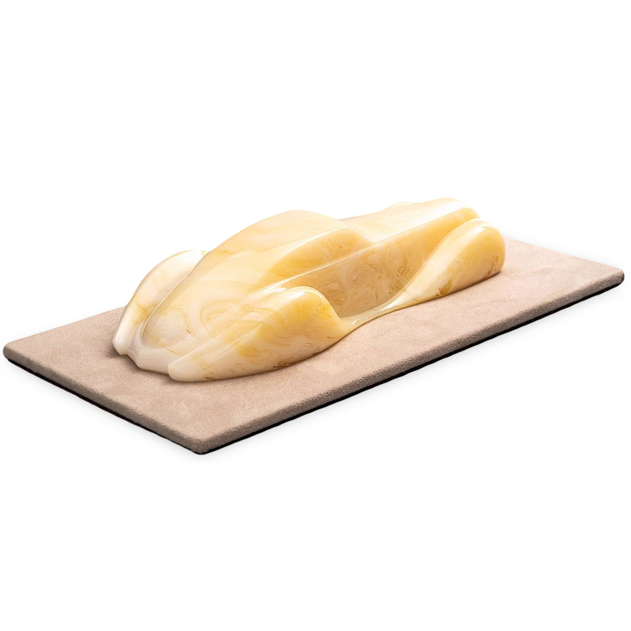 Декоративная статуэтка из светлого янтаря «Автомобиль» - артикул: 177018 | Мосподарок 