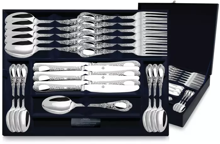 Серебряный столовый набор "Фамильный": вилка, ложка, нож, чайная ложка, на 12 персон, 48 предметов - артикул: AK01724 - стоимость: 1 252 700 руб. Серебряный столовый набор "Фамильный": вилка, ложка, нож, чайная ложка, на 12 персон, 48 предметов - артикул: AK01724 | Мосподарок