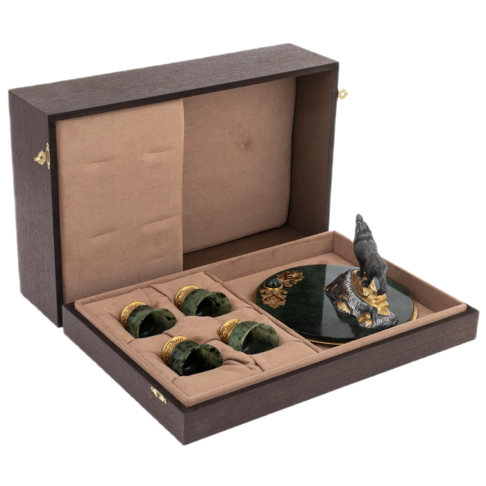 Набор для водки из нефрита "Волк" на 4 персоны, Златоуст - артикул: 301552 | Мосподарок 