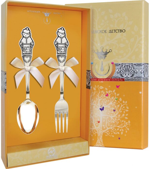 Набор детских серебряных столовых приборов КД "Мальчик" с чернением, 2 предмета - артикул: AK01510 - стоимость: 21 300 руб. Набор детских серебряных столовых приборов КД "Мальчик" с чернением, 2 предмета - артикул: AK01510 | Мосподарок