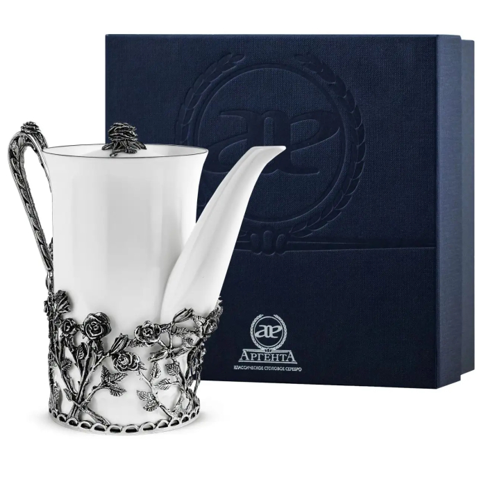 Кофейник из фарфора и серебра "Розалия" с чернением - артикул: AK01859 - стоимость: 114 700 руб. Кофейник из фарфора и серебра "Розалия" с чернением - артикул: AK01859 | Мосподарок