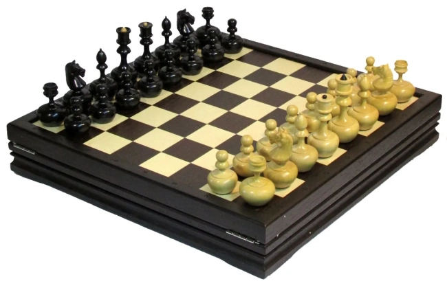 Шахматы "Неваляшки" стандартные деревянные утяжеленные (высота короля 3,00)