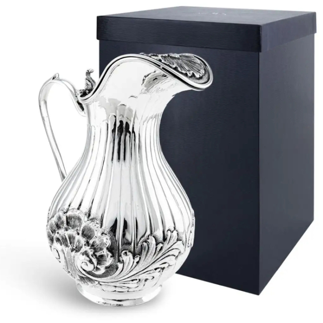 Кувшин серебряный "Раковина" с крышкой в футляре