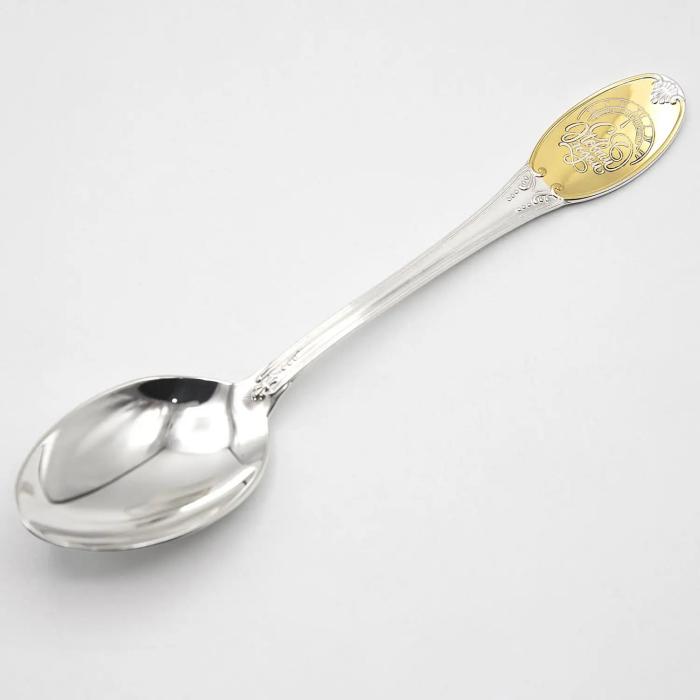 Набор для чая из фарфора и серебра "Куранты": 2 предмета, на 1 персону - артикул: AK01882 - стоимость: 33 900 руб. Набор для чая из фарфора и серебра "Куранты": 2 предмета, на 1 персону - артикул: AK01882 | Мосподарок