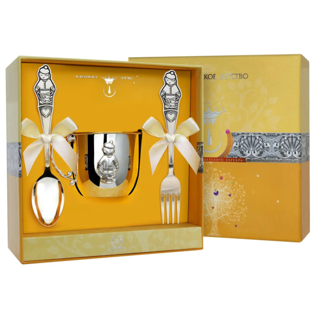 Набор серебряный детский КД "Мальчик": вилка, кружка, ложка, на 1 персону Набор серебряный детский КД "Мальчик": вилка, кружка, ложка, на 1 персону