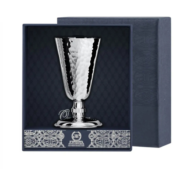 Серебряная рюмка "№ 4", кованая, на 1 персону Серебряная рюмка "№ 4", кованая, на 1 персону