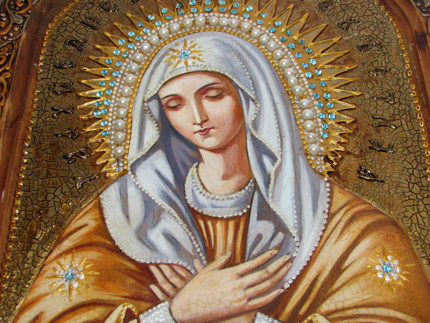 Живописная икона "Божией Матери Умиление Серафимо-Дивеевская" на кипарисе - купить в Москве | Мосподарок 