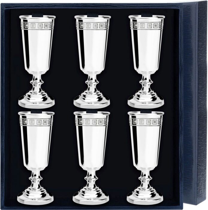 Набор рюмок для водки из серебра "Джентльмен" с рисунком "Квадрат" на 6 персон - артикул: AK01532 - стоимость: 76 800 руб. Набор рюмок для водки из серебра "Джентльмен" с рисунком "Квадрат" на 6 персон - артикул: AK01532 | Мосподарок