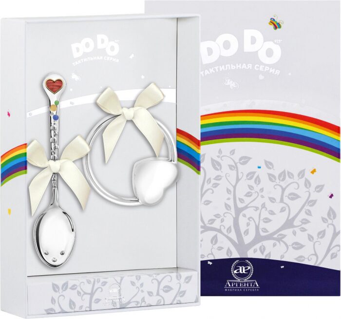 Набор серебряный для малышей DODO "Сердечко" (2 предмета, с погремушкой на кольце) - артикул: AK01474 - стоимость: 23 500 руб. Набор серебряный для малышей DODO "Сердечко" (2 предмета, с погремушкой на кольце) - артикул: AK01474 | Мосподарок