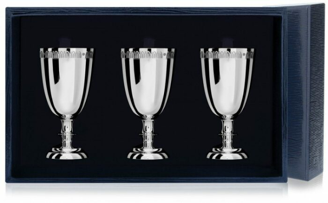 Набор рюмок для водки из серебра "Император" на 3 персоны Набор рюмок для водки из серебра "Император" на 3 персоны