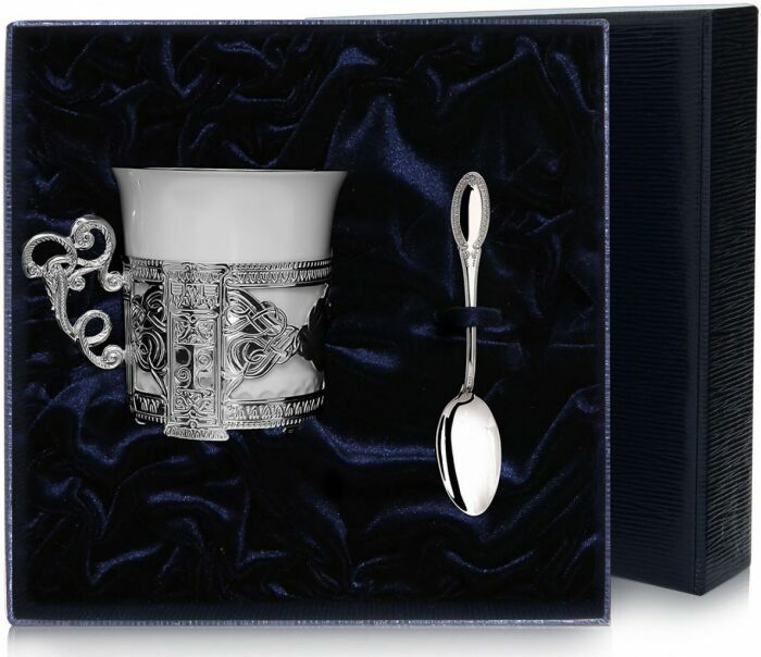 Кофейная чашка из серебра "Август Октавиан" с ложкой - артикул: AK01451 - стоимость: 22 600 руб. Кофейная чашка из серебра "Август Октавиан" с ложкой - артикул: AK01451 | Мосподарок