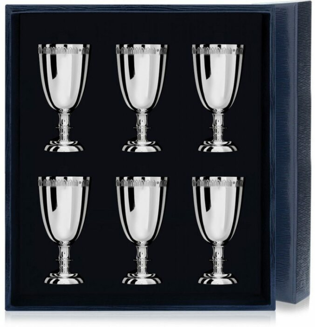 Набор рюмок для водки из серебра "Император" на 6 персон Набор рюмок для водки из серебра "Император" на 6 персон