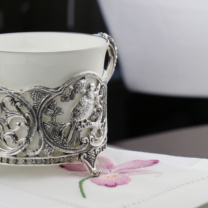 Серебряный набор "Глухариный край": сахарница и щипцы для сахара - артикул: AK01264 | Мосподарок 