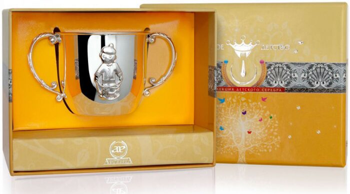 Детский серебряный поильник КД "Мальчик" на 1 персону - артикул: AK01164 - стоимость: 32 700 руб. Детский серебряный поильник КД "Мальчик" на 1 персону - артикул: AK01164 | Мосподарок