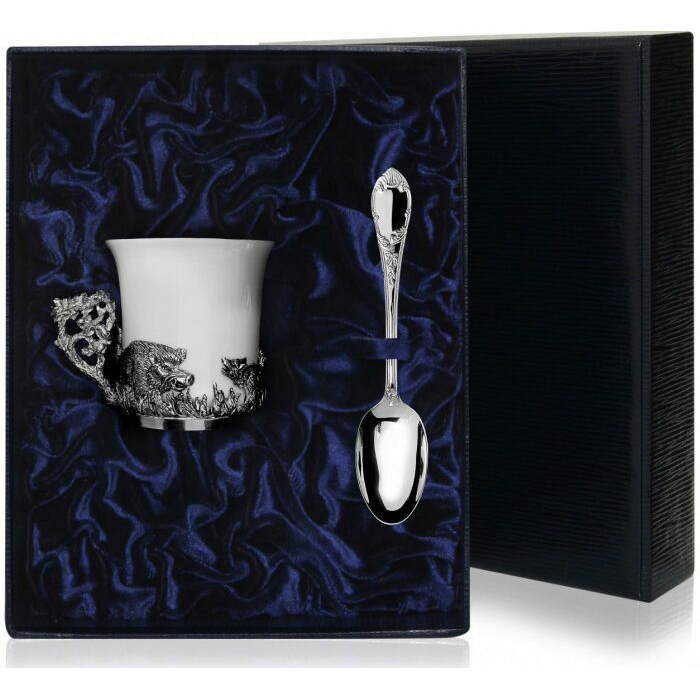 Кофейная чашка из серебра "Кабан" с ложкой - артикул: AK01418 - стоимость: 25 300 руб. Кофейная чашка из серебра "Кабан" с ложкой - артикул: AK01418 | Мосподарок