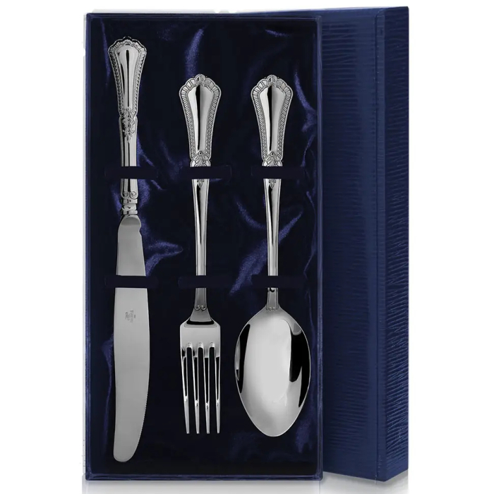 Набор из 3 столовых серебряных приборов "Фаворит": вилка, ложка, нож, на 1 персону - артикул: AK01387 - стоимость: 58 800 руб. Набор из 3 столовых серебряных приборов "Фаворит": вилка, ложка, нож, на 1 персону - артикул: AK01387 | Мосподарок