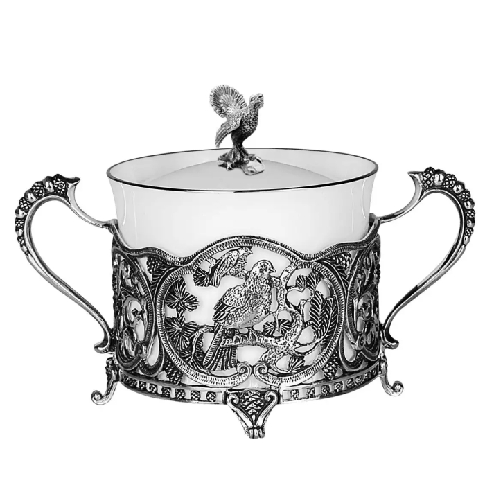 Кофейный набор из серебра "Глухариный край": ложка, чашка, сахарница, на 2 персоны - артикул: AK01343 - стоимость: 119 400 руб. Кофейный набор из серебра "Глухариный край": ложка, чашка, сахарница, на 2 персоны - артикул: AK01343 | Мосподарок