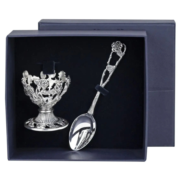 Набор для завтрака из серебра "Розалия": ложка и подставка под яйцо, на 1 персону - артикул: AK01862 - стоимость: 32 100 руб. Набор для завтрака из серебра "Розалия": ложка и подставка под яйцо, на 1 персону - артикул: AK01862 | Мосподарок