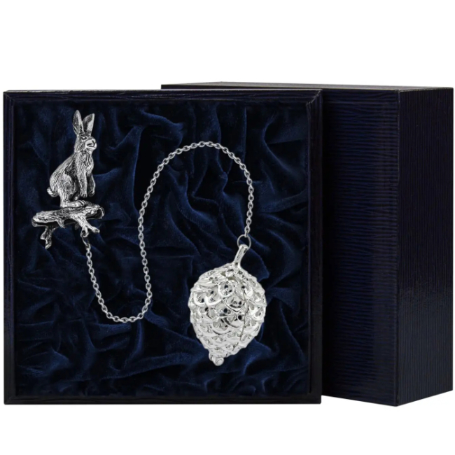 Серебряное ситечко "Зайчик" с чернением в футляр Серебряное ситечко "Зайчик" с чернением в футляр