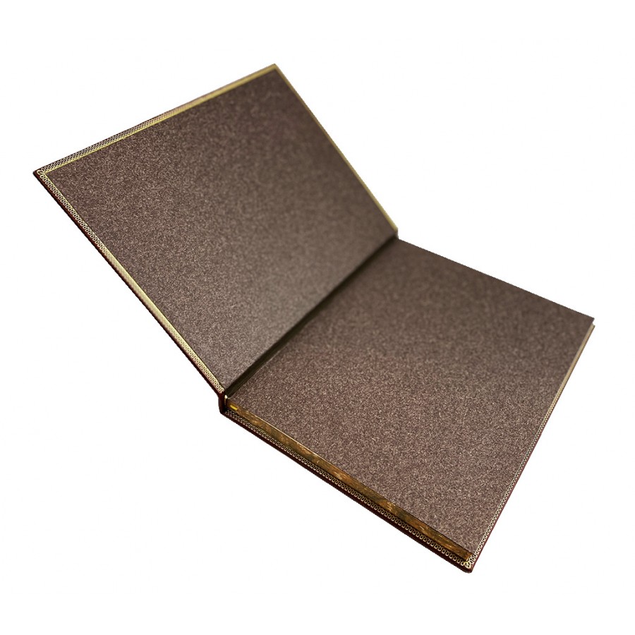 Подарочная книга "Охота на медведя" - артикул: 121240 - стоимость: 22 500 руб. Подарочная книга "Охота на медведя" - артикул: 121240 | Мосподарок