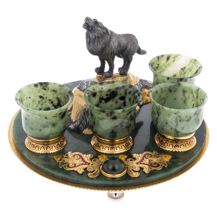 Набор для водки из нефрита "Волк" на 4 персоны, Златоуст - артикул: 301552 | Мосподарок 