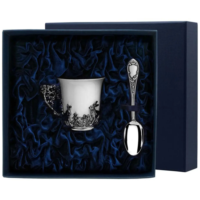 Кофейная чашка из серебра "Зайцы" с ложкой - артикул: AK01270 - стоимость: 27 000 руб. Кофейная чашка из серебра "Зайцы" с ложкой - артикул: AK01270 | Мосподарок