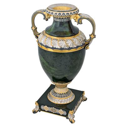 Напольная ваза из нефрита «Златоуст»