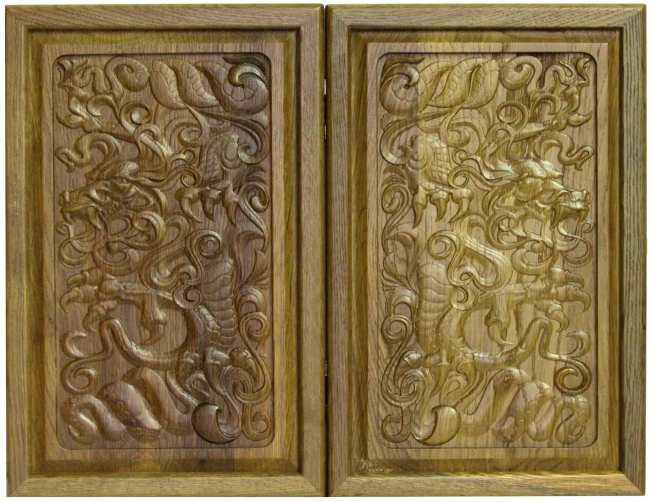 Резные объемные двусторонние нарды дорожного размера из массива мореного дуба "Дракон"