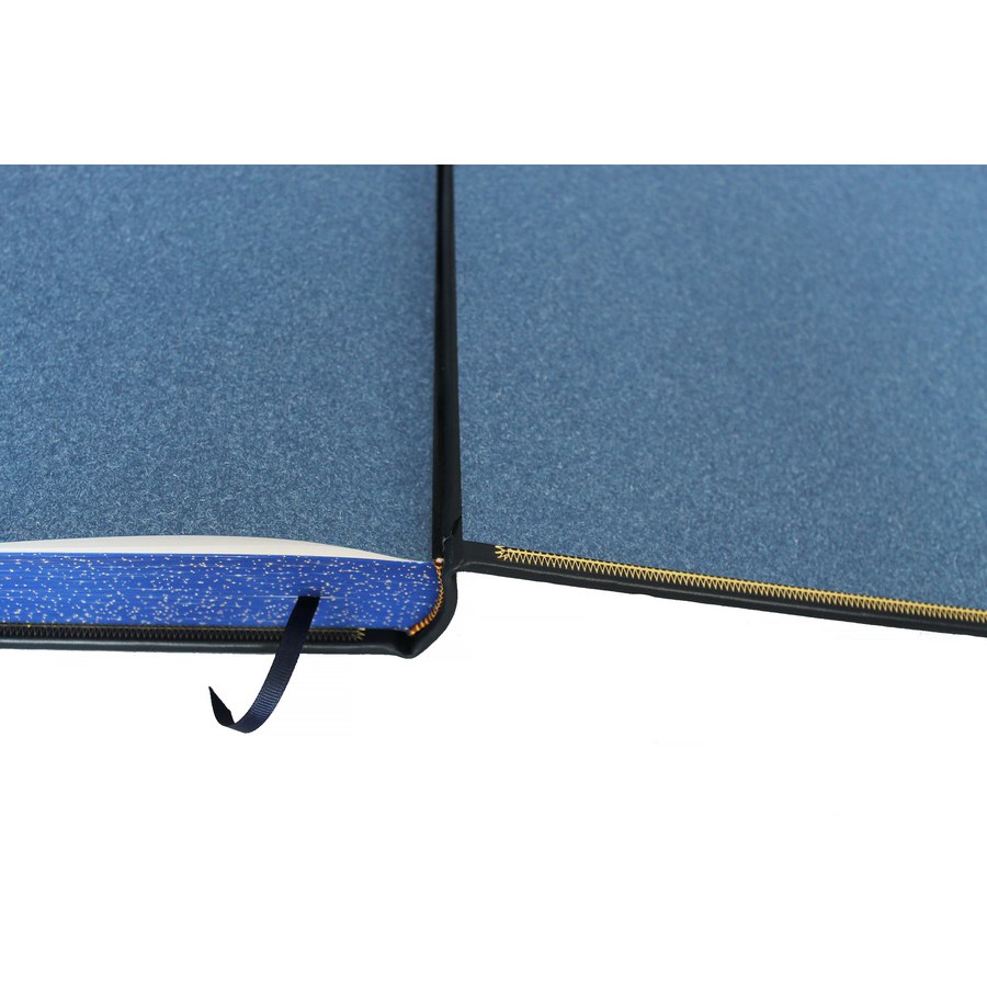 Подарочная книга «Энергия будущего» на английском языке - артикул: 121172 | Мосподарок 