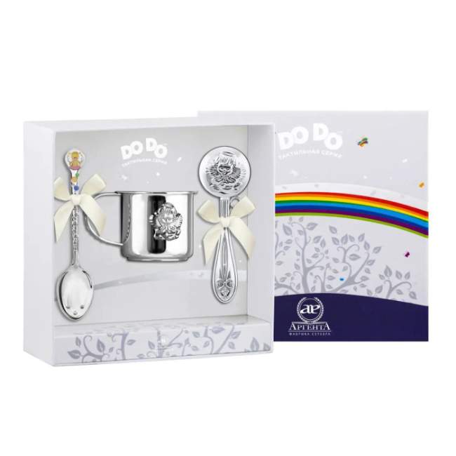 Серебряный набор для девочки DODO "Ангел": кружка, погремушка, ложка с позолотой и с эмалью, на 1 персону Серебряный набор для девочки DODO "Ангел": кружка, погремушка, ложка с позолотой и с эмалью, на 1 персону