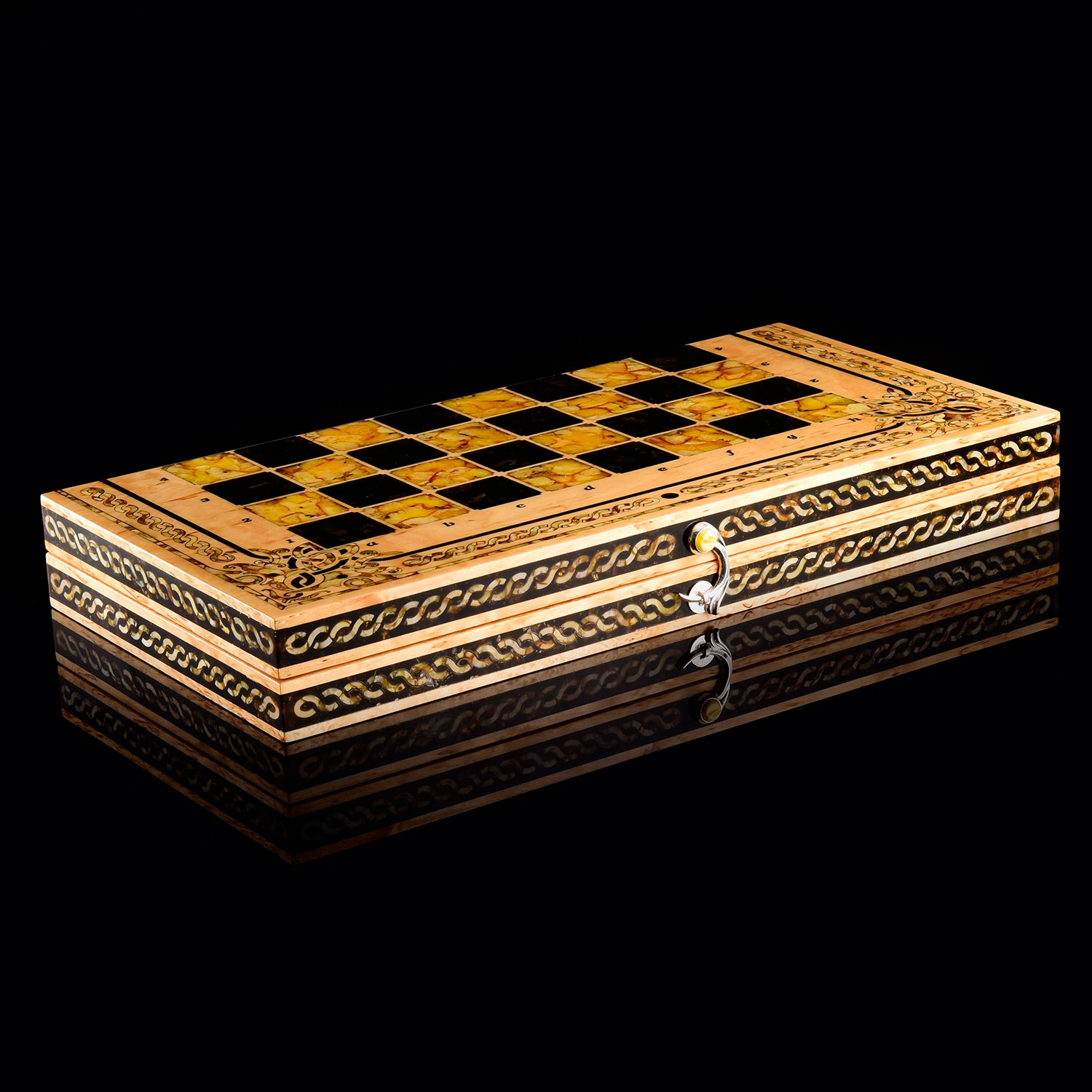 Шахматы из карельской березы и янтаря "Арабески тина" - артикул: 75213 | Мосподарок 