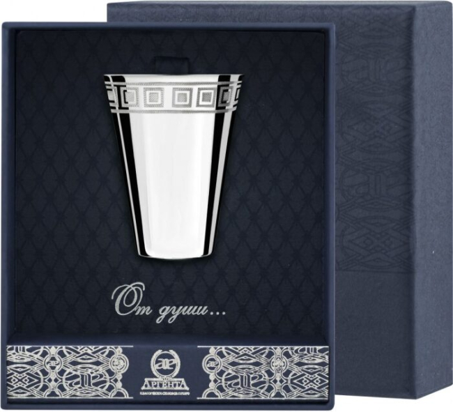 Стопка для водки из серебра "Гладкая" с рисунком "Квадрат" на 1 персону Стопка для водки из серебра "Гладкая" с рисунком "Квадрат" на 1 персону