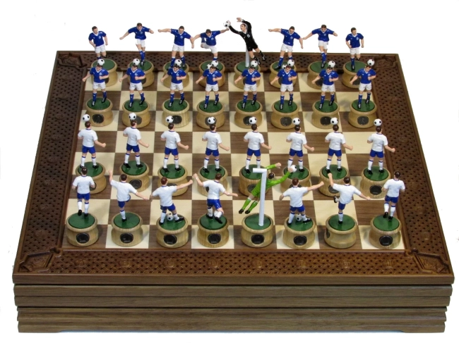 Подарочные шахматы «Футбол - Динамо»