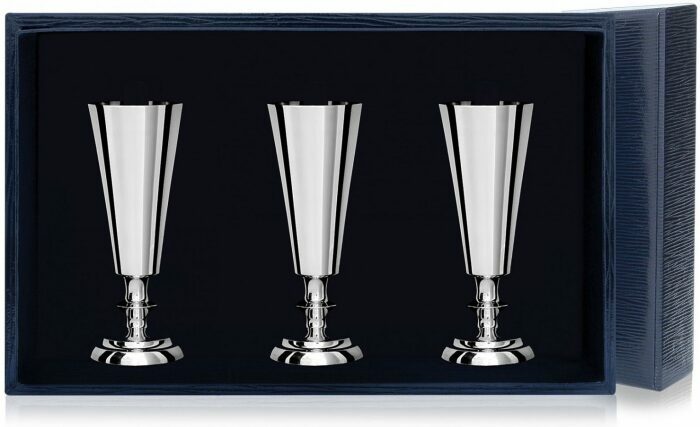 Набор серебряных рюмок для ликера №2 на 3 персоны - артикул: AK01430 - стоимость: 33 300 руб. Набор серебряных рюмок для ликера №2 на 3 персоны - артикул: AK01430 | Мосподарок